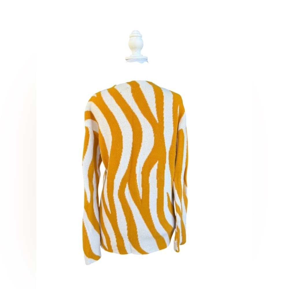 Ann Taylor Sweater Women's Size XS Pullover 100% Nylon Yellow/White Waves - Picture 4 of 6